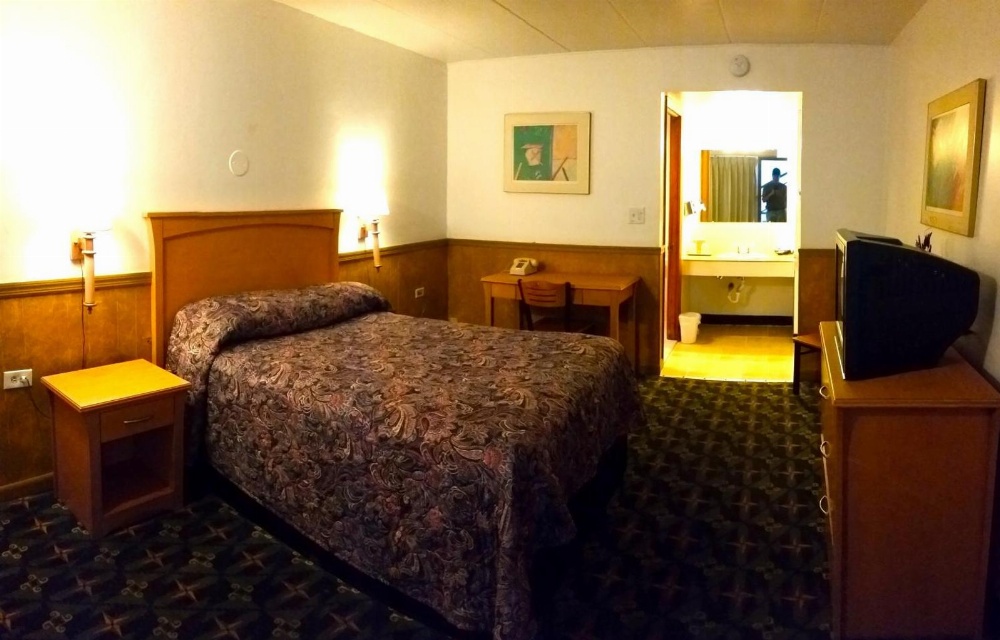 Beltway Motel and Suites Image 4